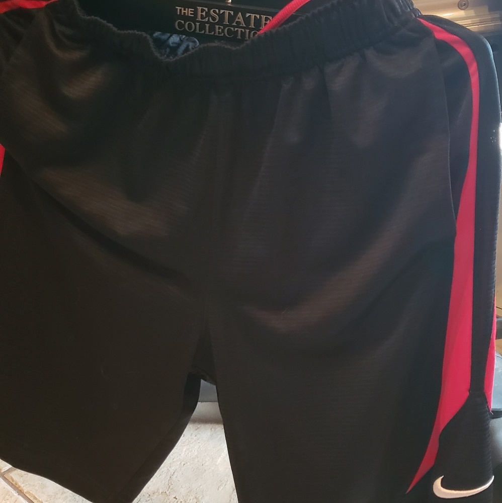 Youth Mediu. Nike Dri-Fit Shorts
